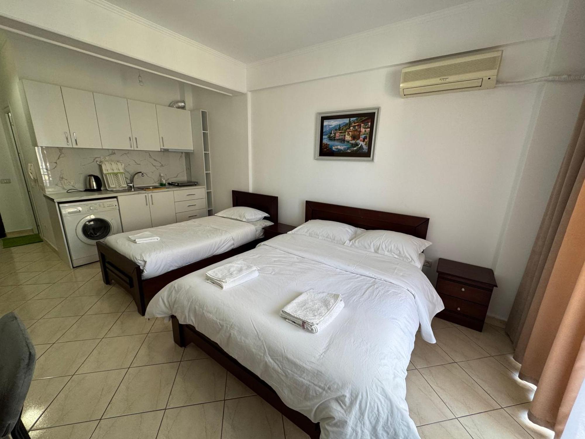 Comfort Apartments Promenade Sarandë Esterno foto