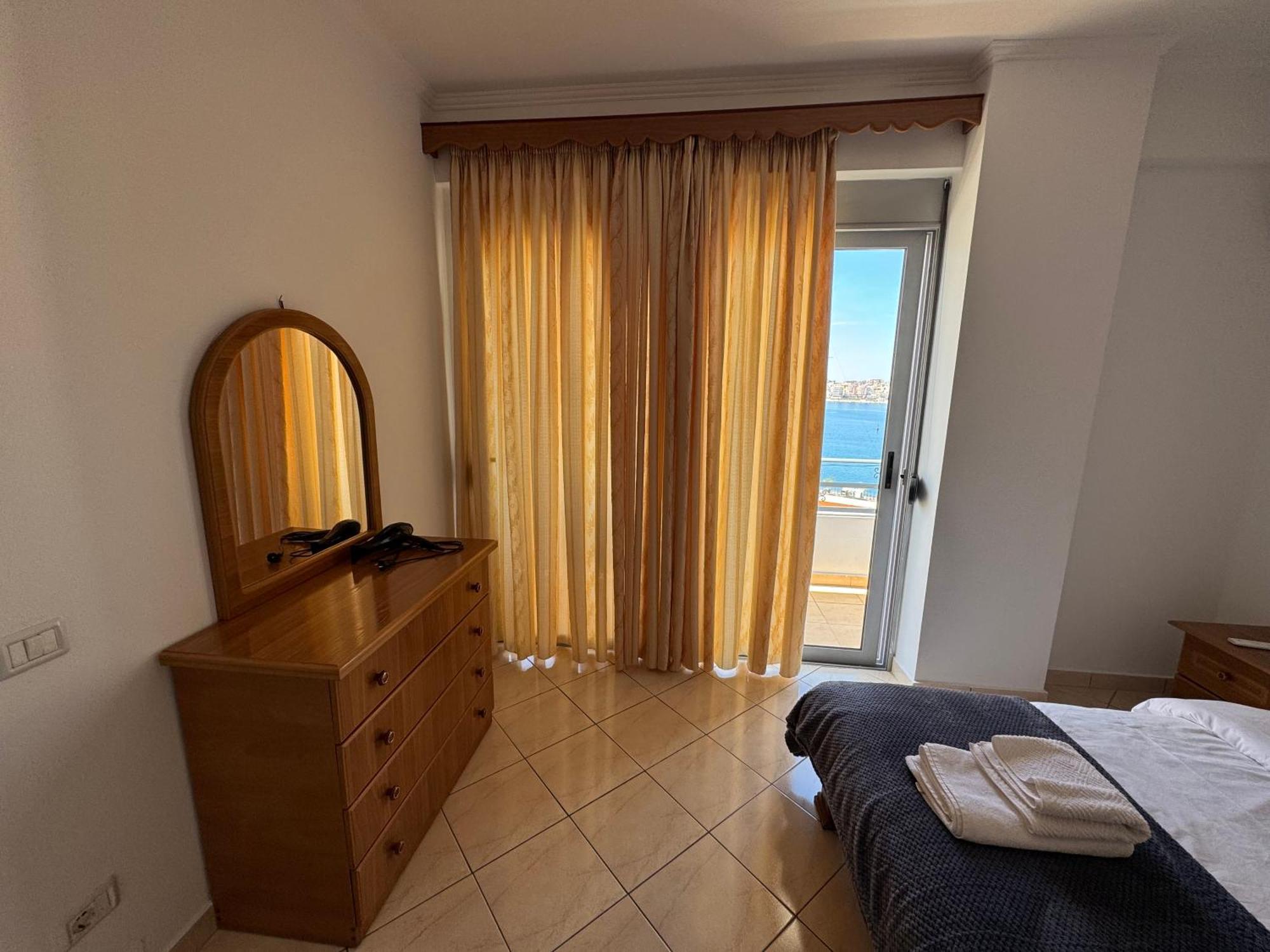 Comfort Apartments Promenade Sarandë Esterno foto