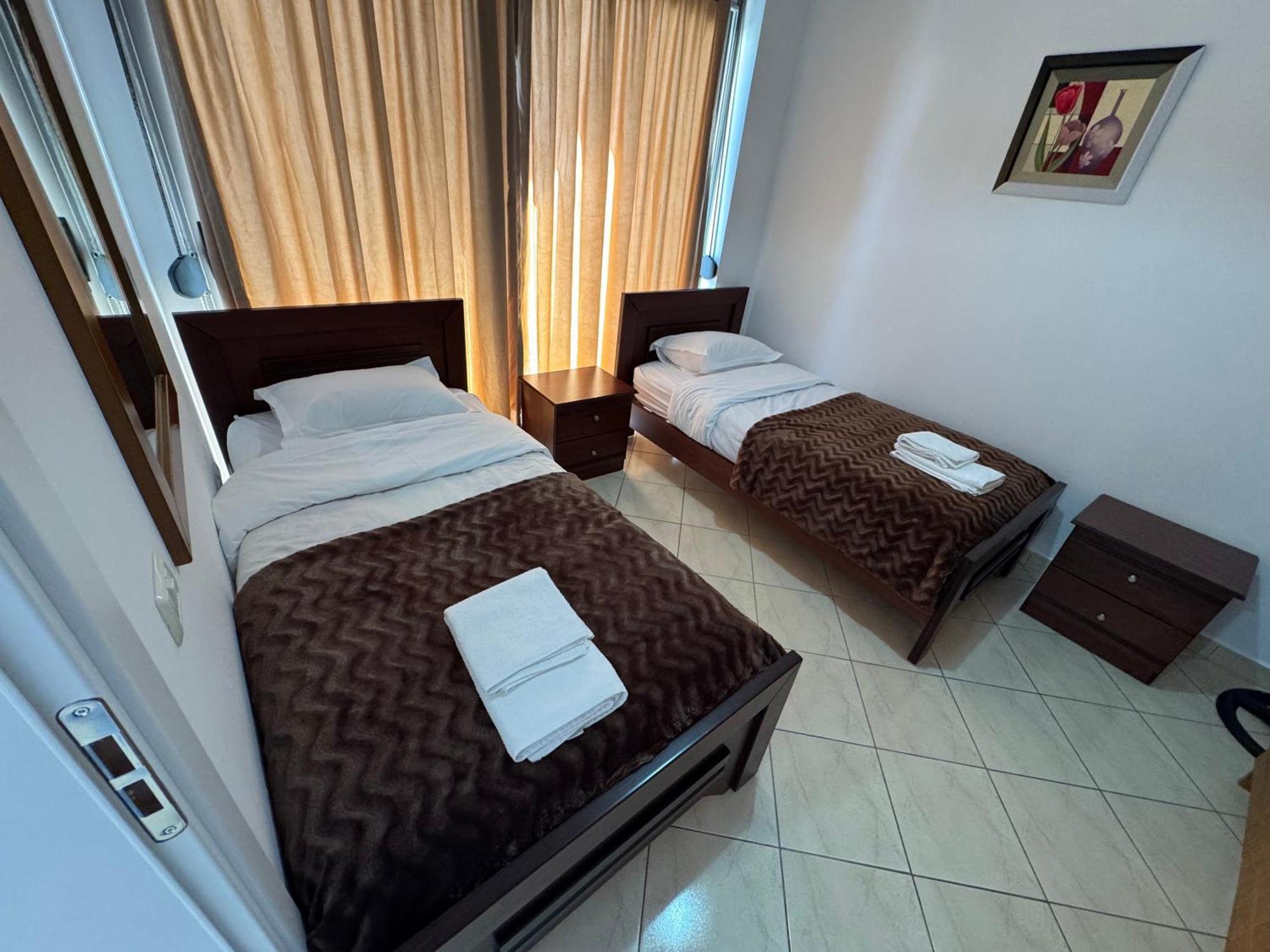Comfort Apartments Promenade Sarandë Esterno foto